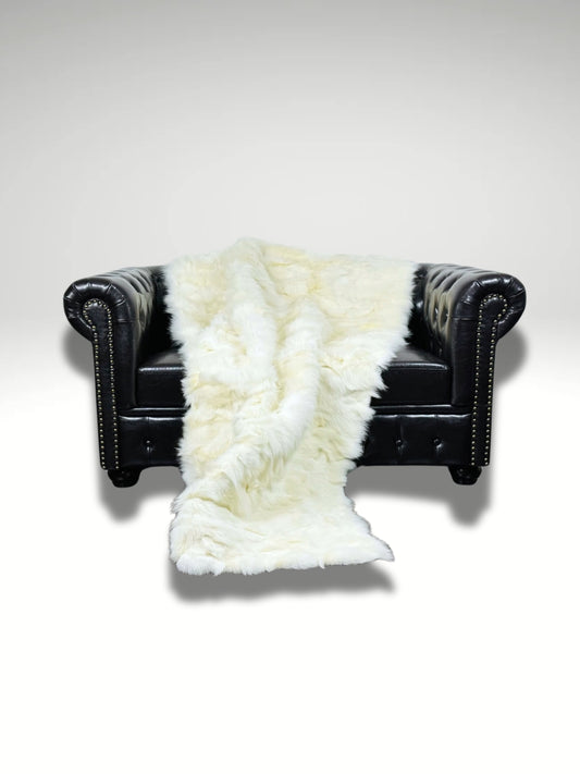 plaid en fourrure blanche