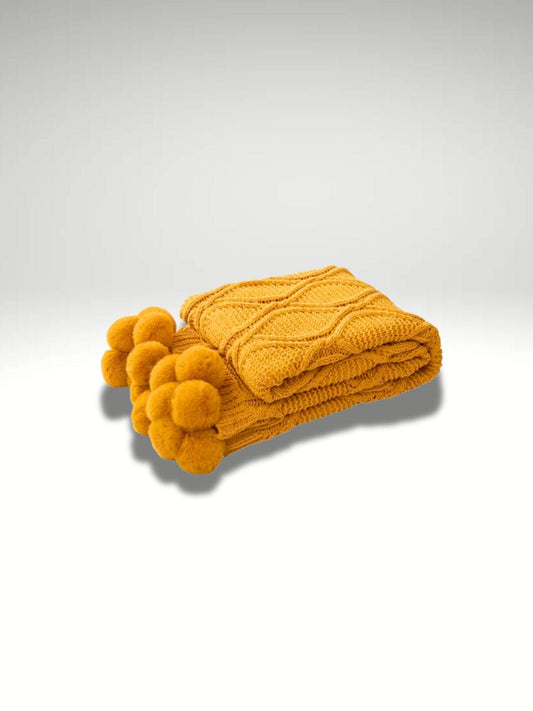 Plaid pompom